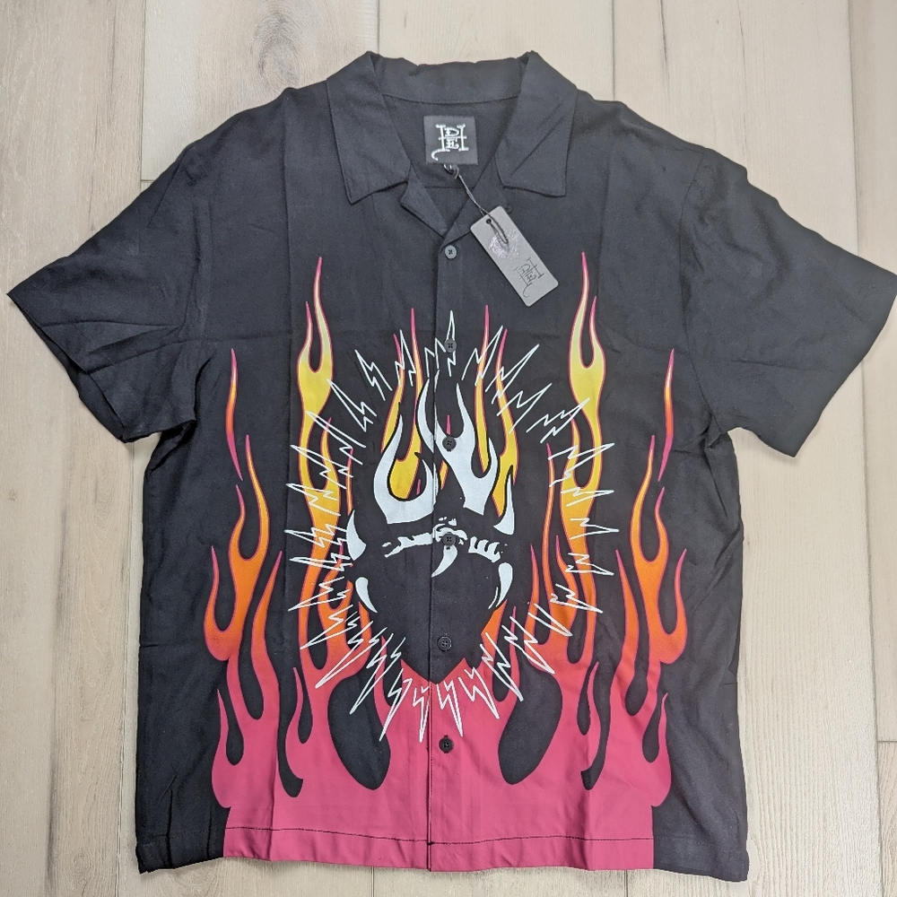 Ed Hardy Tattoo Shirt Mens L Fire Heart Black Pink Flames Collar Button Camp NWT